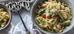 Pasta con zamburiñas y alcachofas